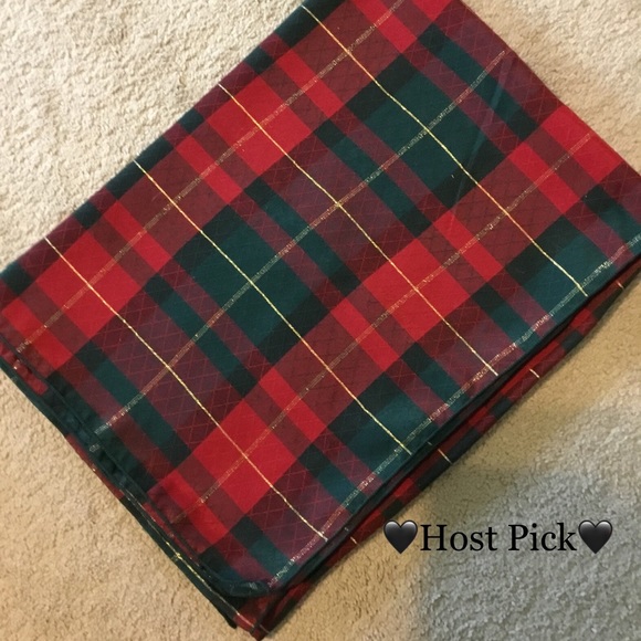 Other - Plaid Tablecloth w/Metallic for Christmas